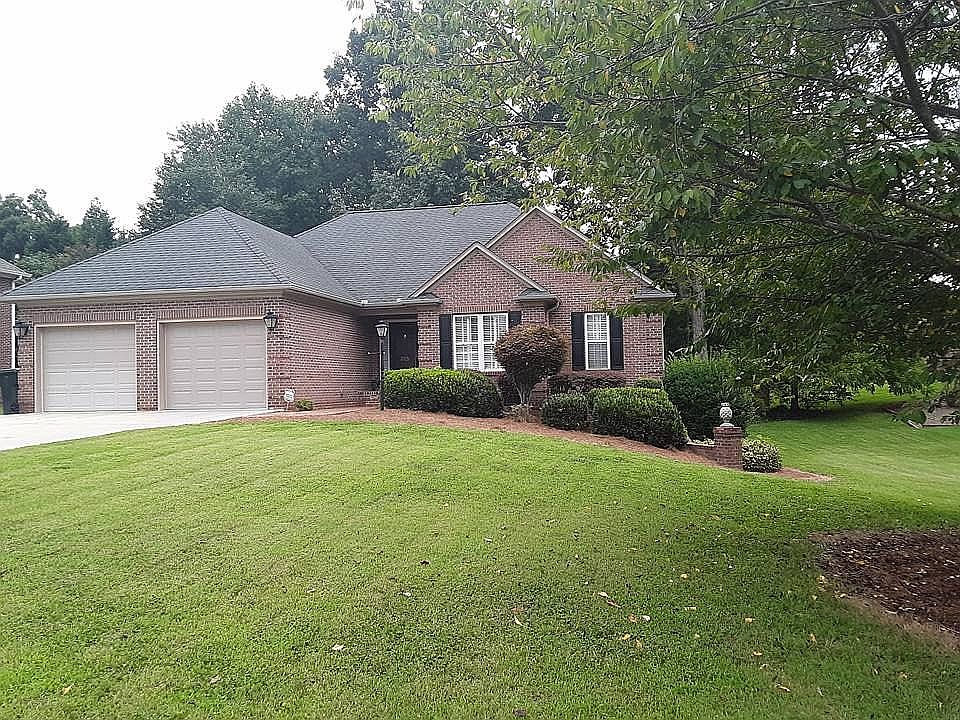 1st image of 315 Landry Dr