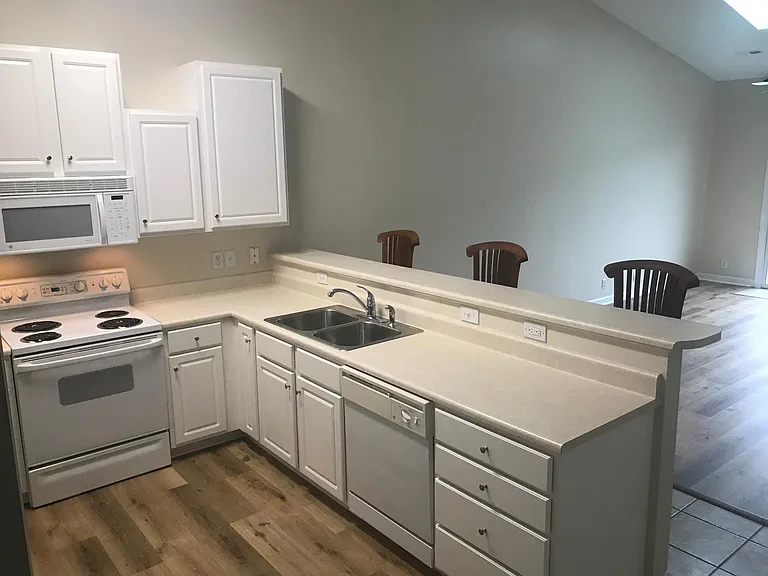 5006 Carleton Dr #95 — Photo 14