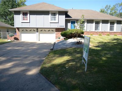 12822 Smalley Ave, Grandview, MO, 64030
