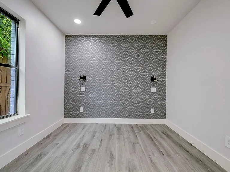 2403 Cleburne St #3 — Photo 15