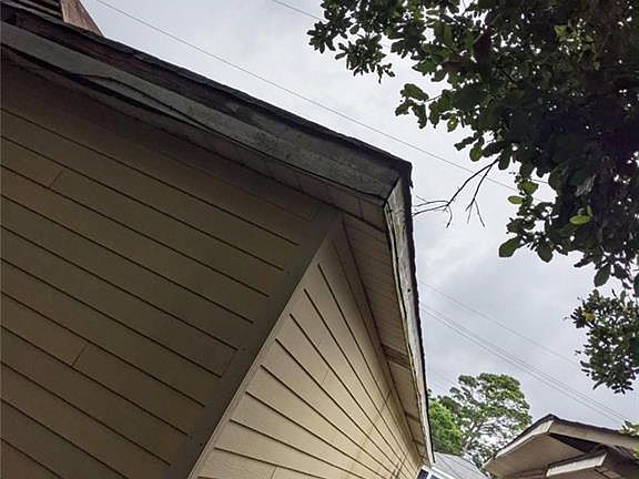 5th image of 2421 Port St