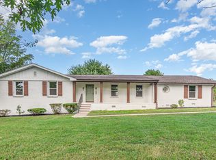 231 S Palmers Chapel Rd, Cottontown, TN 37048