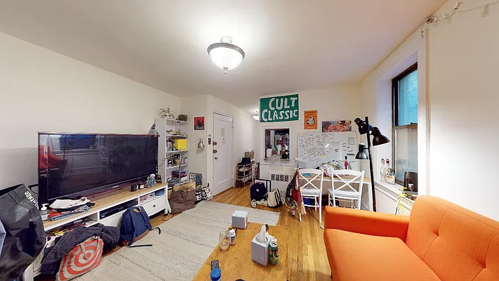 Rented by Bond New York | media 17