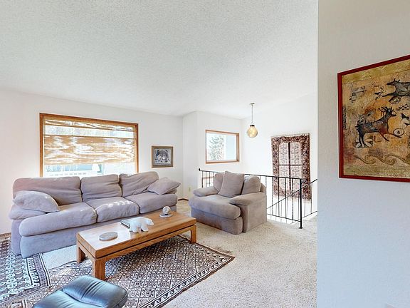 3rd image of 1285 SE Earthtone Ct