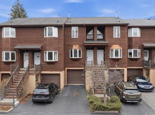 17 Knoll View, Ossining, NY 10562