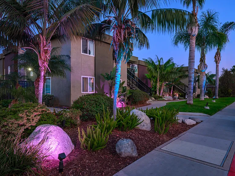 Malibu South Apartments — Photo 21
