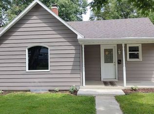 527 N 9th Ave, Canton, IL 61520