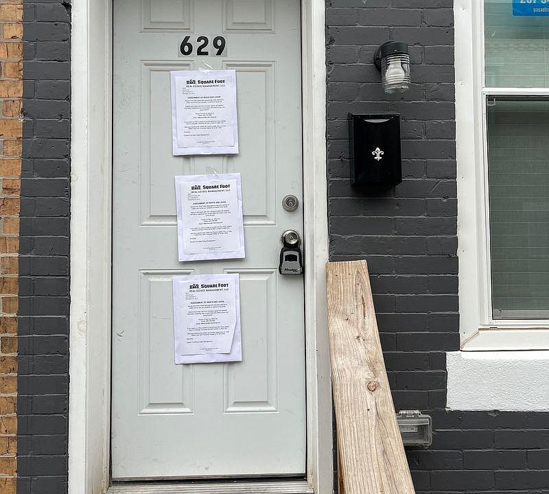 1st image of 629 E Clementine St