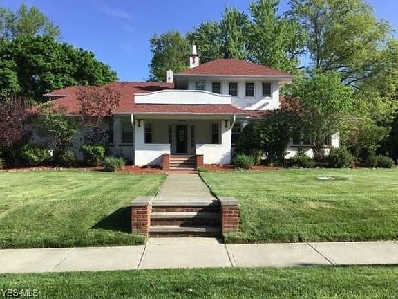 2nd image of 3273 Euclid Heights Blvd