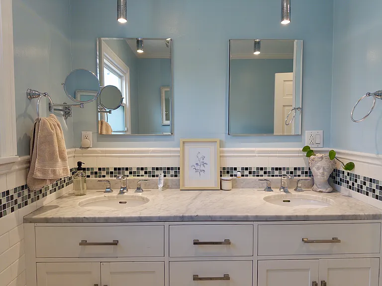 3940 Lewis Ave — Photo 5