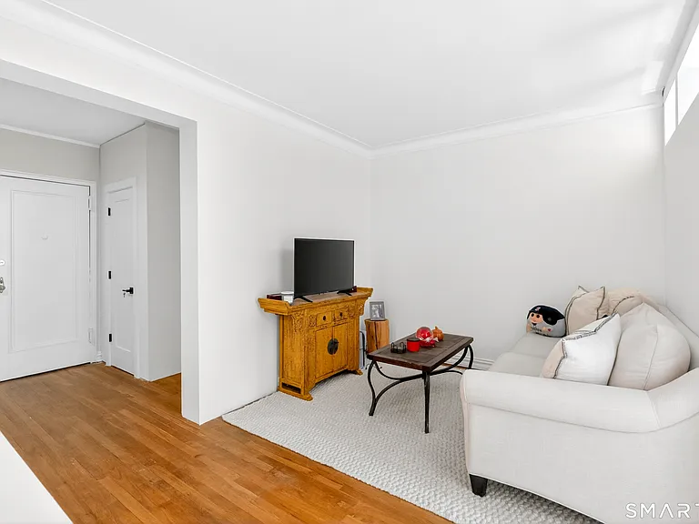 70 Strawberry Hill Ave #6-3C — Photo 6