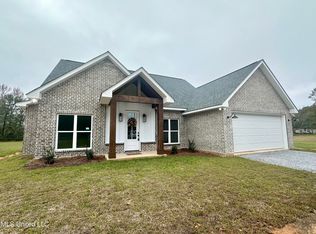 41 Sones Chapel Rd, Carriere, MS 39426