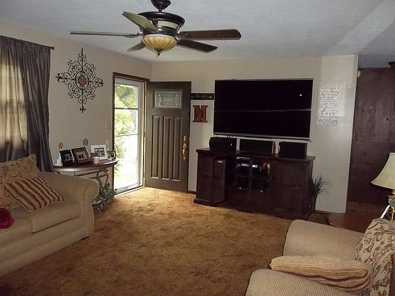 3rd image of 410 N Steuben Ave
