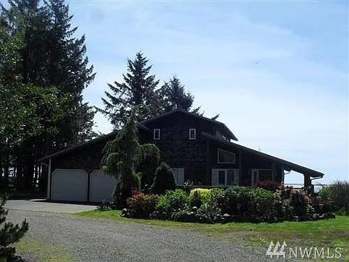830 Riverview Ln photo 1