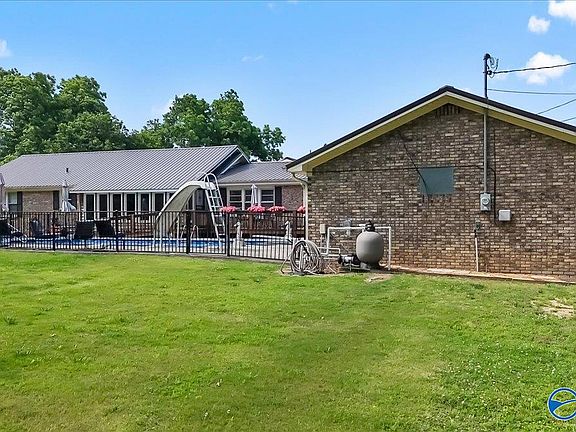 3rd image of 3615 Fry Gap Rd