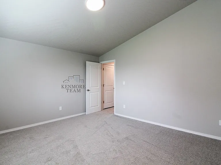 2631 Young Ct — Photo 12