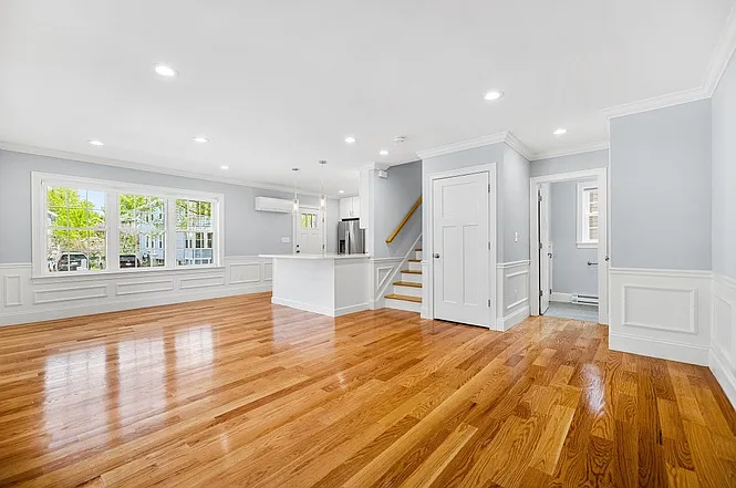 4 bed, 2.5 bath, 1465 sqft, $4,800 — Photo 1