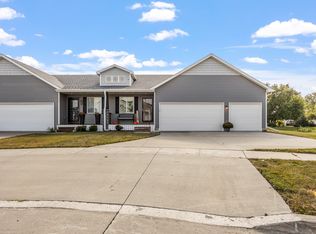 196 Larson Dr, Huxley, IA 50124