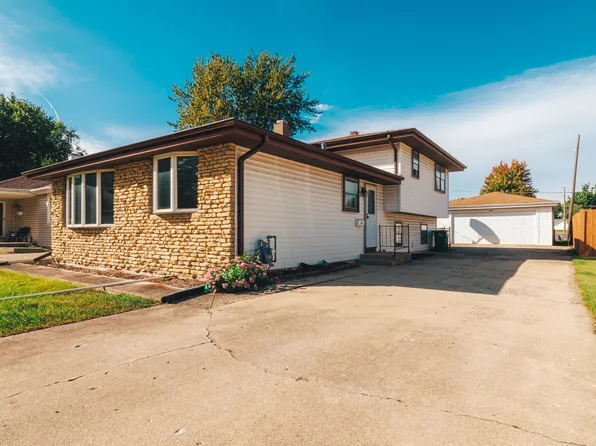 2307 Douglas St, Joliet, IL 60435