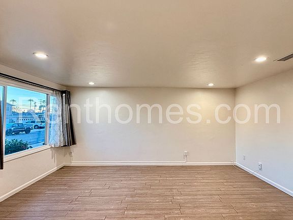4th image of 5034 Baxter St