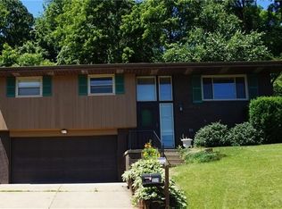 1844 Devonshire Rd, Coraopolis, PA 15108