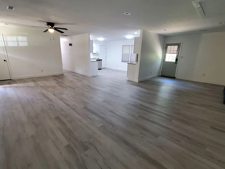 975 Lisa Ave — Photo 6