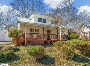 404 S Bomar Ave, Landrum, SC 29356