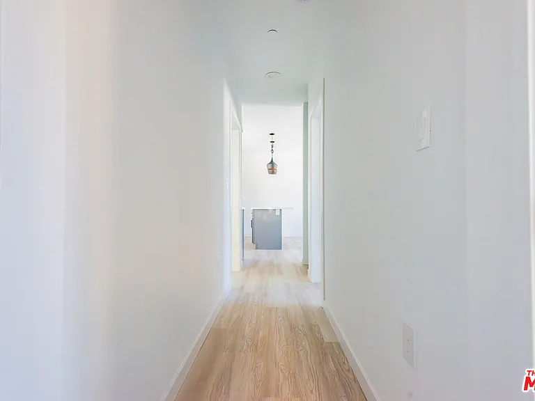 2602 Carnegie Ln #6 — Photo 29