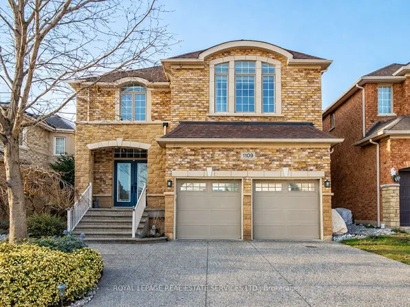 1109 Kestell Blvd, Oakville, ON L6H 7M5