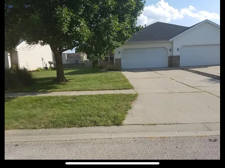 112 Eagle Ridge Dr — Photo 2
