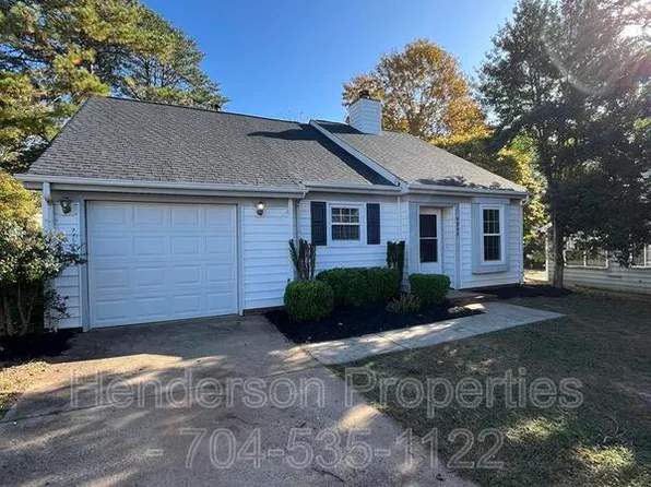 9340 Amy Dr, Charlotte, NC 28213
