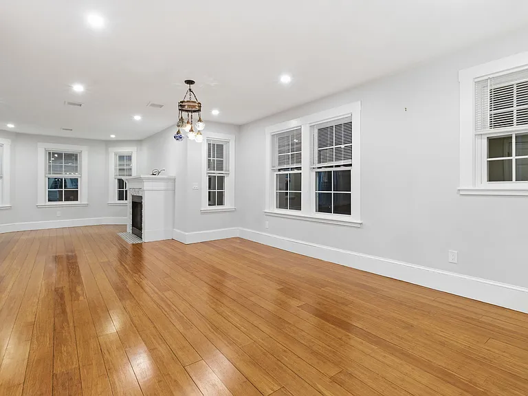 318 Concord Ave #318 — Photo 22