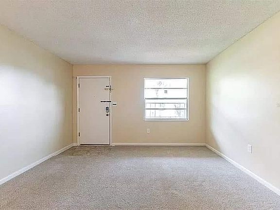 2nd image of 1587 S Oxalis Dr