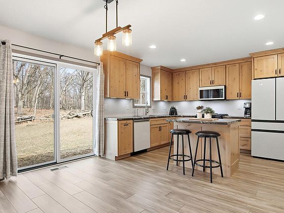 5th image of W5591 Briarwood ROAD