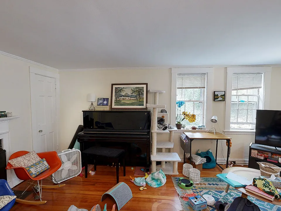 38 Gibson St #7B