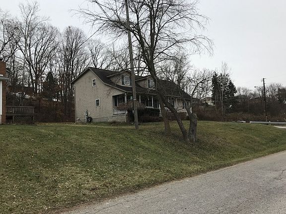 3rd image of 140 Juanita Dr