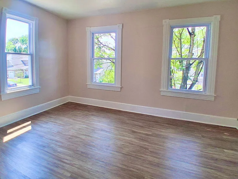 27 Ellis St — Photo 10