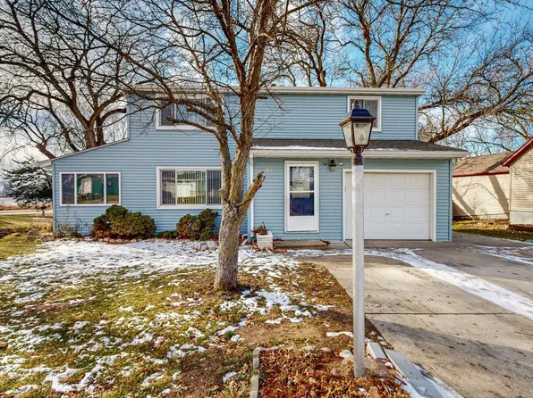 709 10th St NW, Waseca, MN 56093