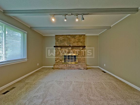 3rd image of 812 11th St