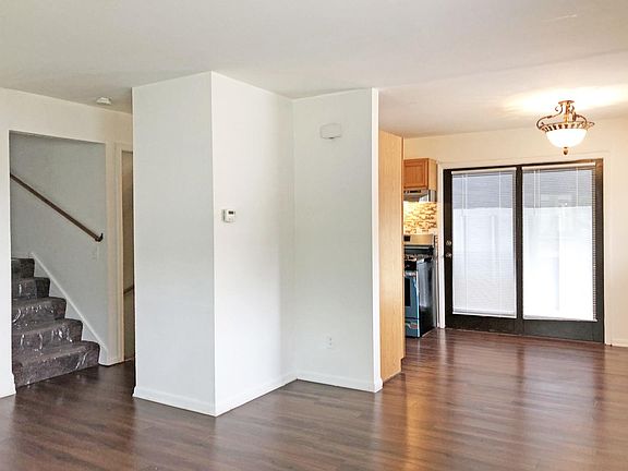 5th image of 2218 Hermon Ave
