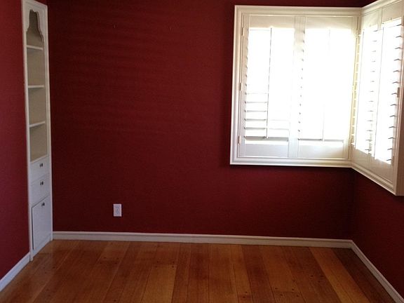 5th image of 573 39th St