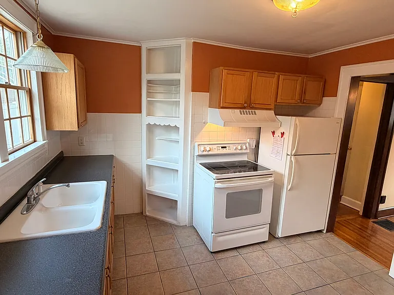 4330 Boulevard Pl — Photo 3
