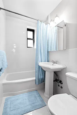 Sold by Sotheby's International Realty | media 6