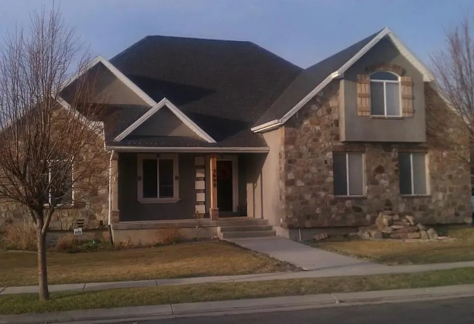 E Peregrine Cir
