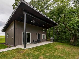 11612 222nd Rd, Holton, KS 66436