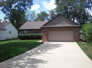 20305 Hugh St, Livonia, MI 48152