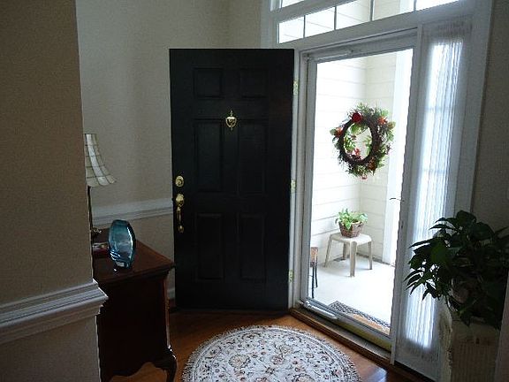 3rd image of 3 York Woods Pl