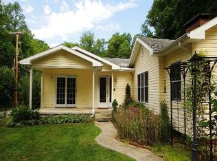 2094 Miller Rd, Huntington, WV 25701