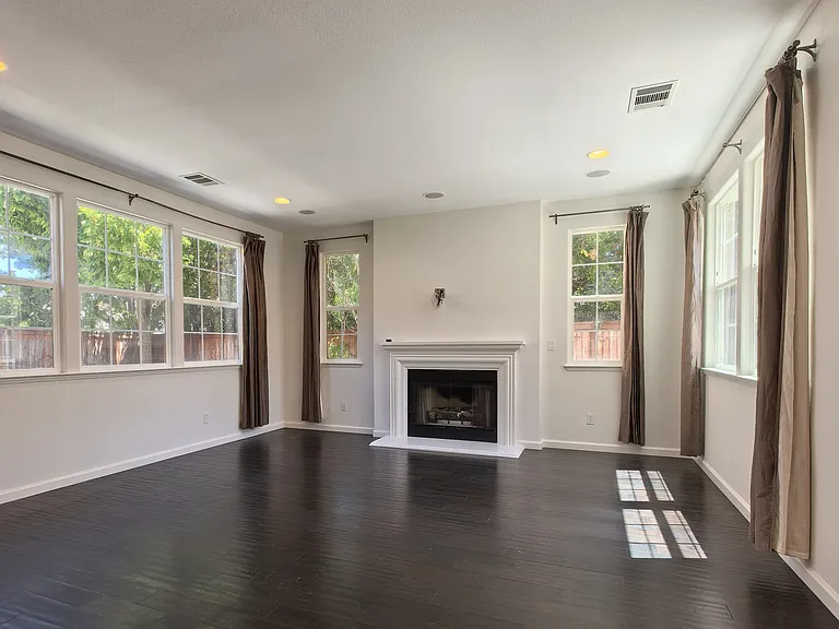The whole house has been freshly professionally painted with high-end Benjamin Moore paint.