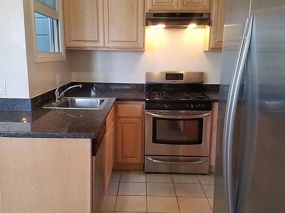 5th image of 901 Balboa St